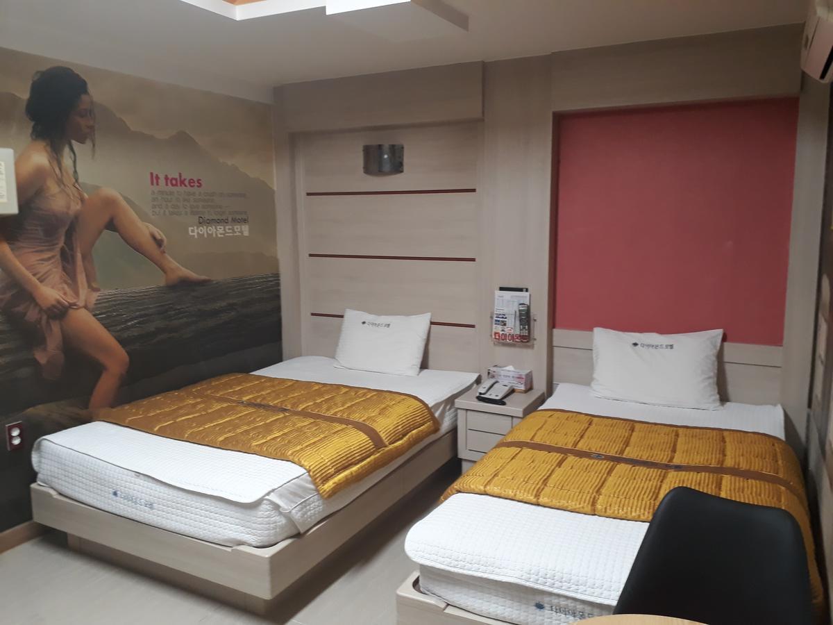 Diamond Motel ซาชอน ภายนอก รูปภาพ