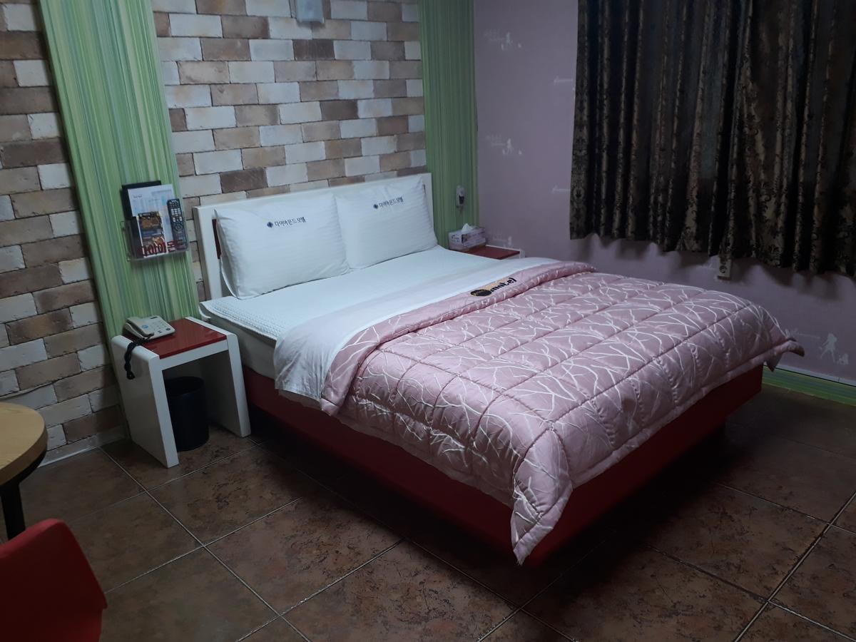 Diamond Motel ซาชอน ภายนอก รูปภาพ